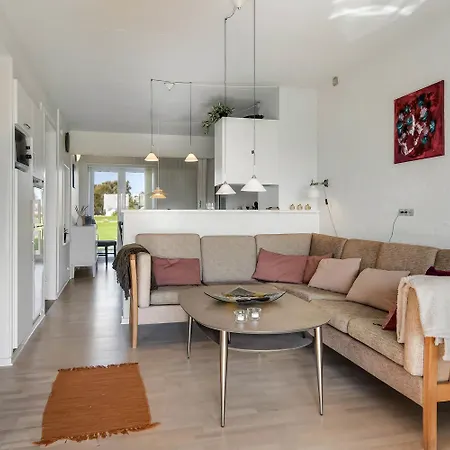 Hyggelig, Renoveret I Stueplan Med Internet Og Udsigt Til Limfjorden Sj573 Apartment *