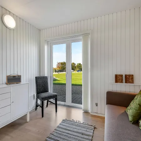 Hyggelig, Renoveret I Stueplan Med Internet Og Udsigt Til Limfjorden Sj573 Apartment