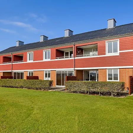 Hyggelig, Renoveret I Stueplan Med Internet Og Udsigt Til Limfjorden Sj573